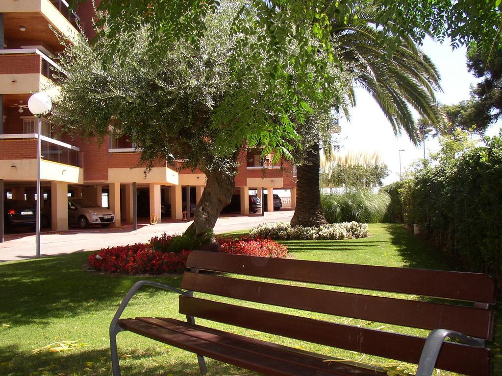 Apartamentos Alquihouse Vilafortuny Cambrils Bagian luar foto