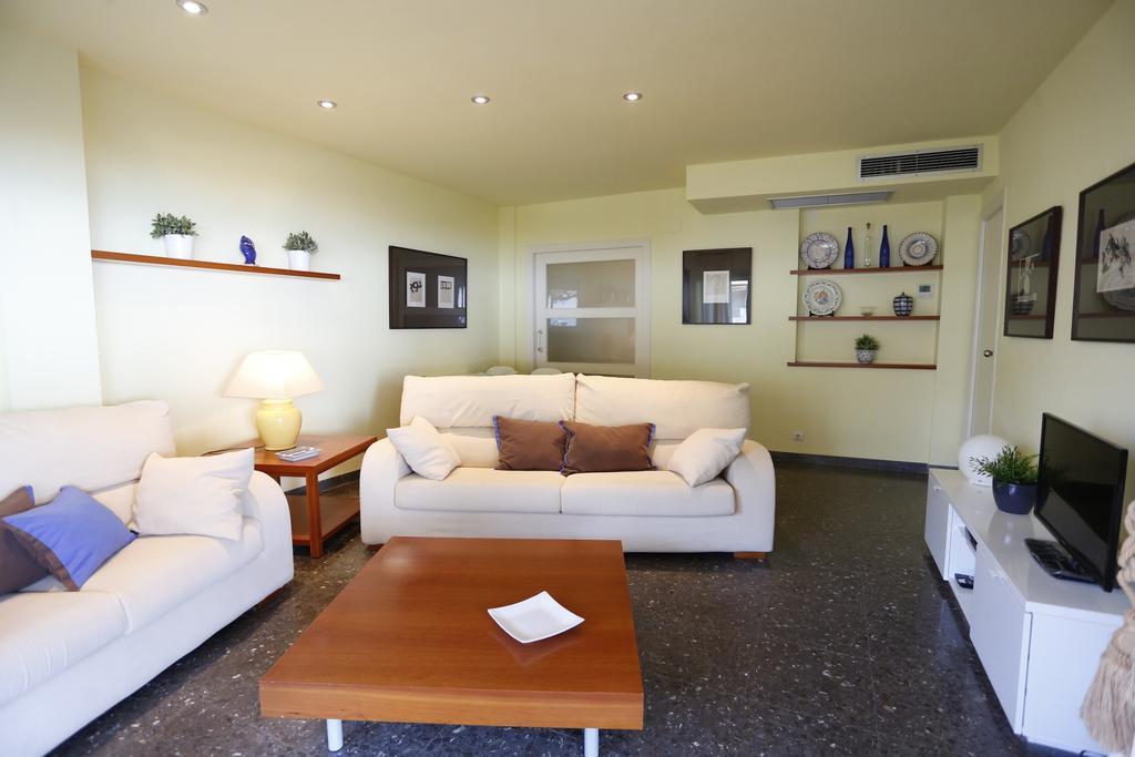 Apartamentos Alquihouse Vilafortuny Cambrils Ruang foto