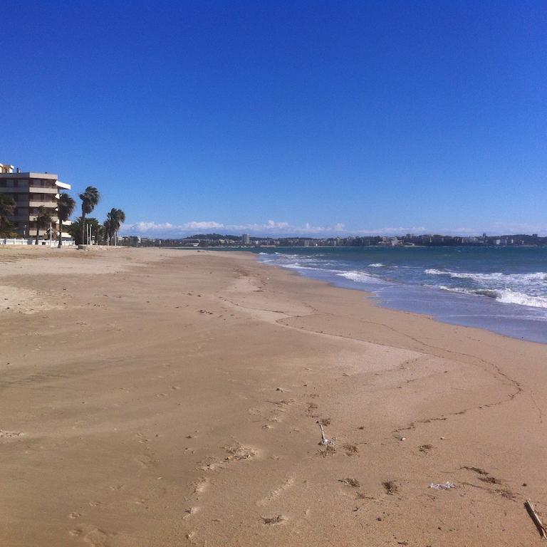 Apartamentos Alquihouse Vilafortuny Cambrils Bagian luar foto